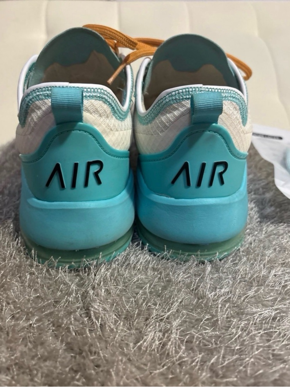 Nike Air Max Motion 2’s Sneakers in Aqua, White & Orange